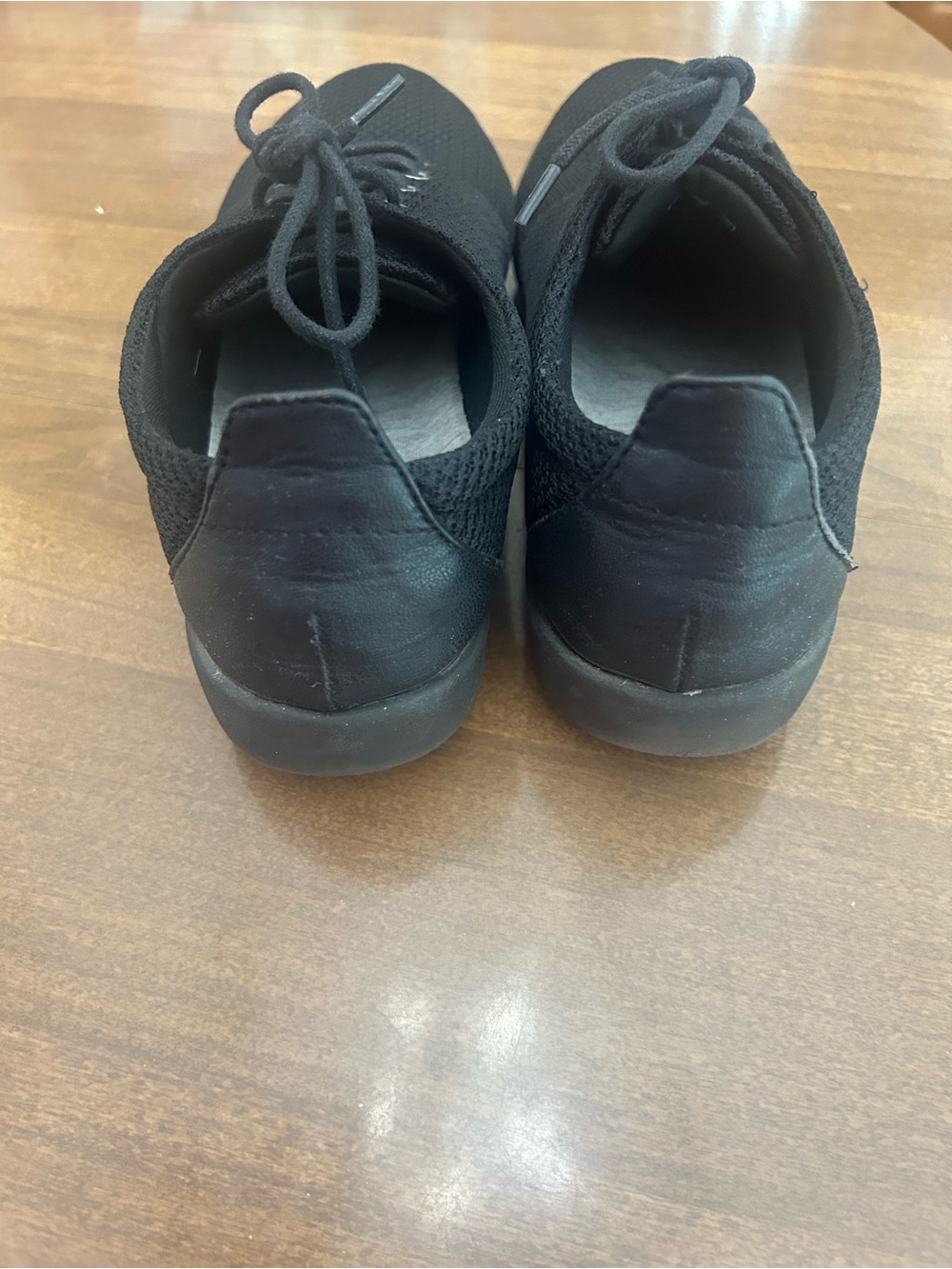 Clarks Women’s Black Knit Lace-Up Sneakers - Picture 4 of 7